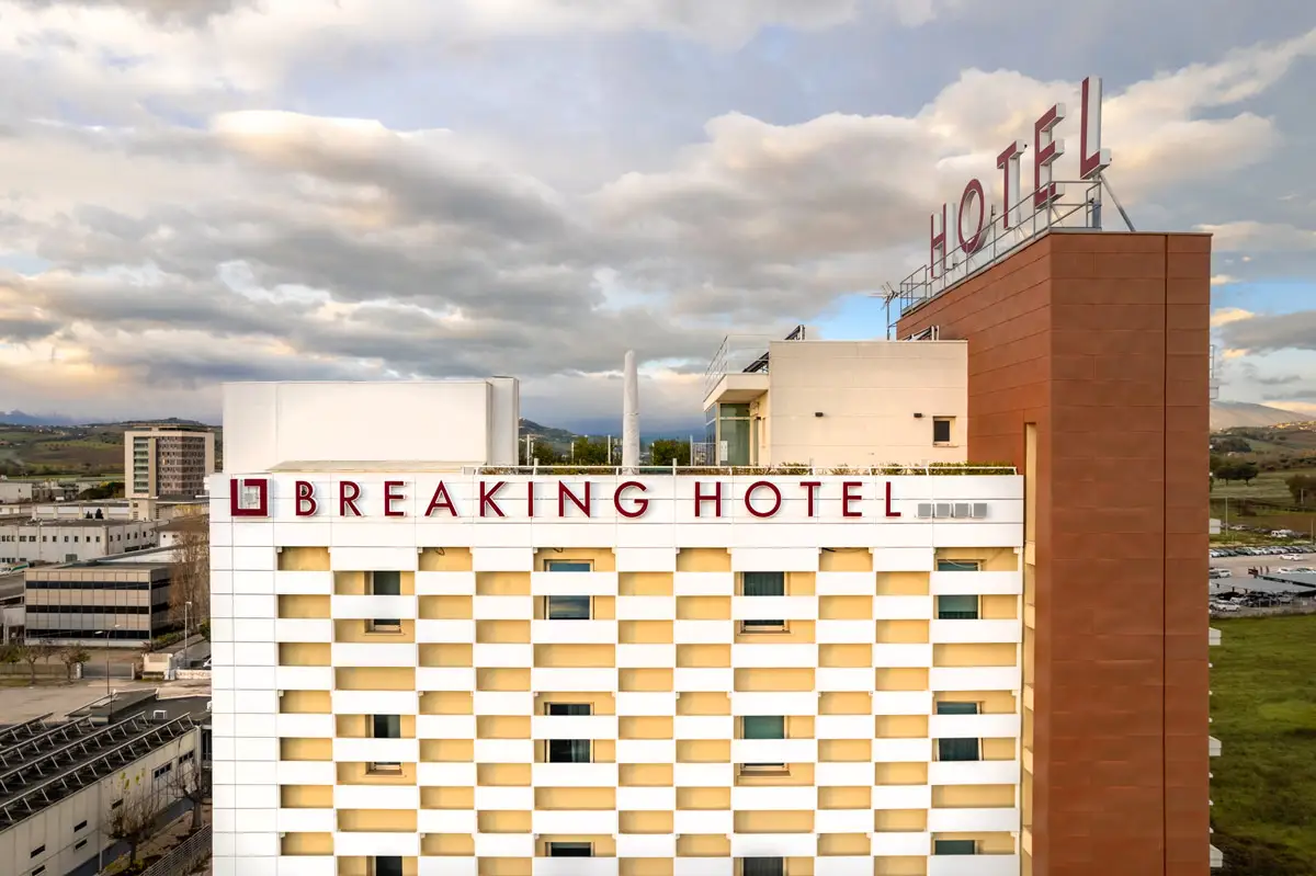 Breaking Hotel — dettaglio 3